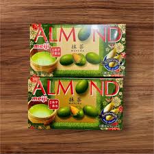 Sô cô la hạnh nhân vị trà xanh Meiji